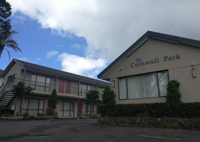 Cornwall Park Motor Inn